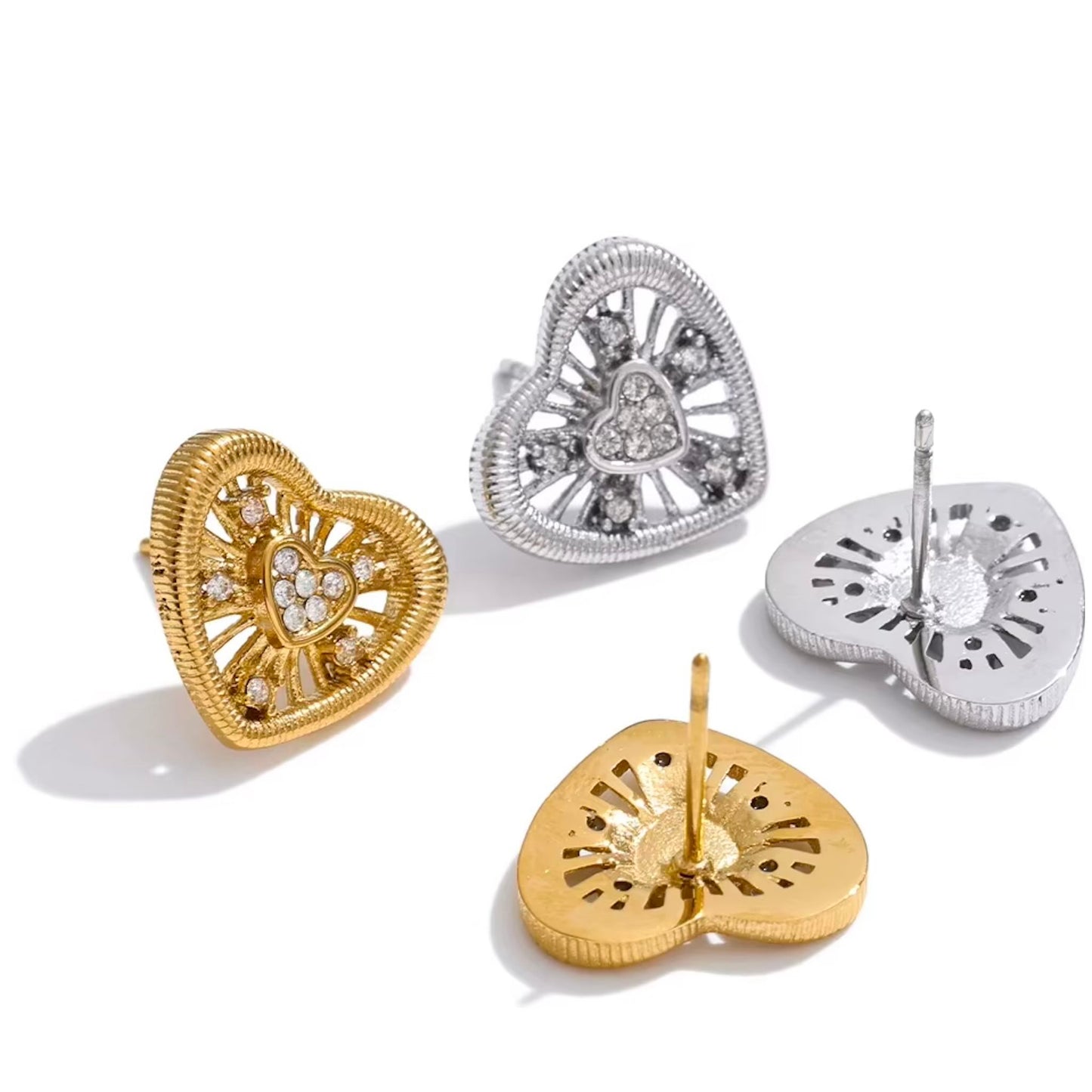 Boucles d'oreilles cœur ajouré cubic zircon en acier inoxydable plaqué or/PVD argent, 14mm diamètre, 2g paire – duo Saint-Valentin doré/argenté Bijoux Prestige.