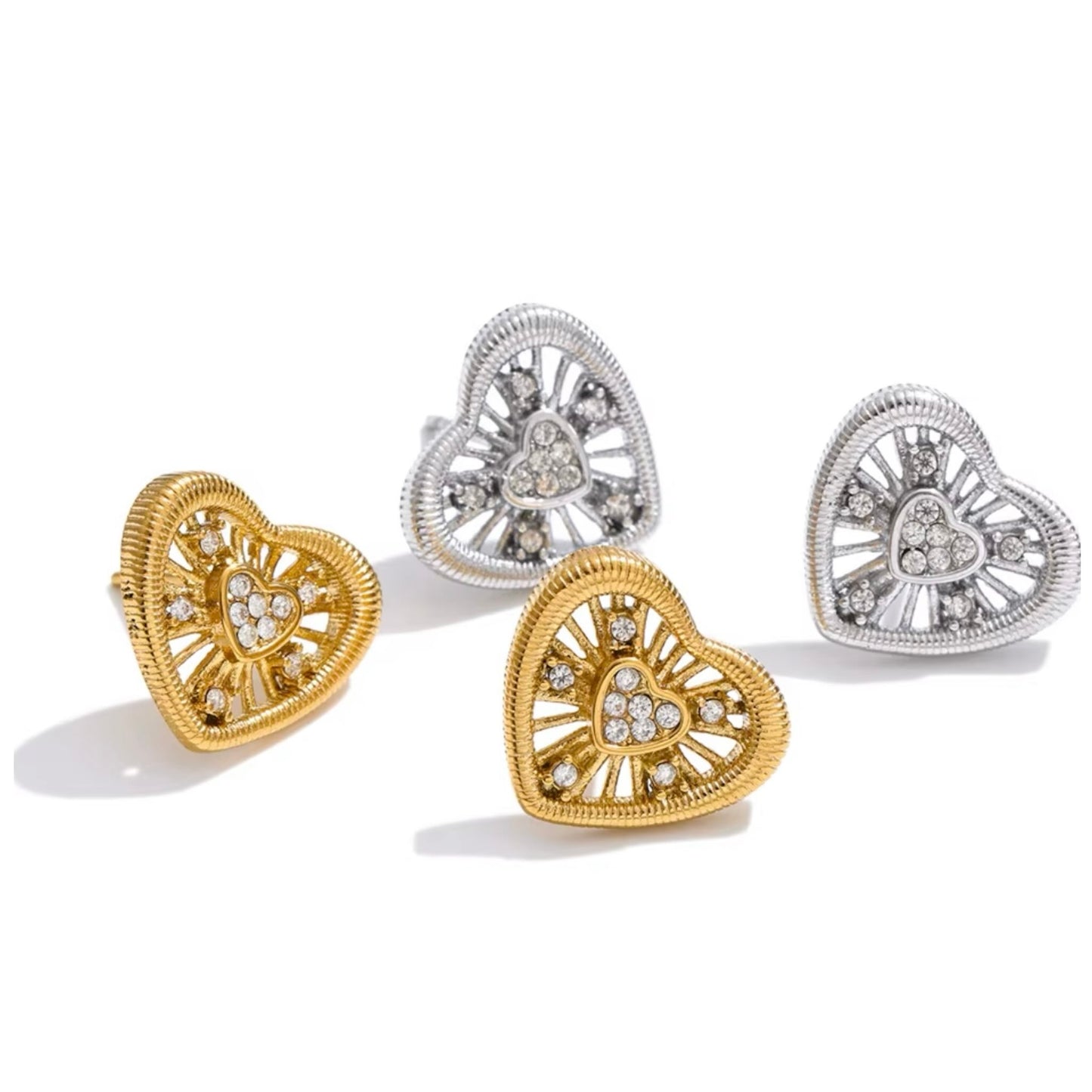 Boucles d'oreilles cœur ajouré cubic zircon en acier inoxydable plaqué or/PVD argent, 14mm diamètre, 2g paire – duo Saint-Valentin doré/argenté Bijoux Prestige.