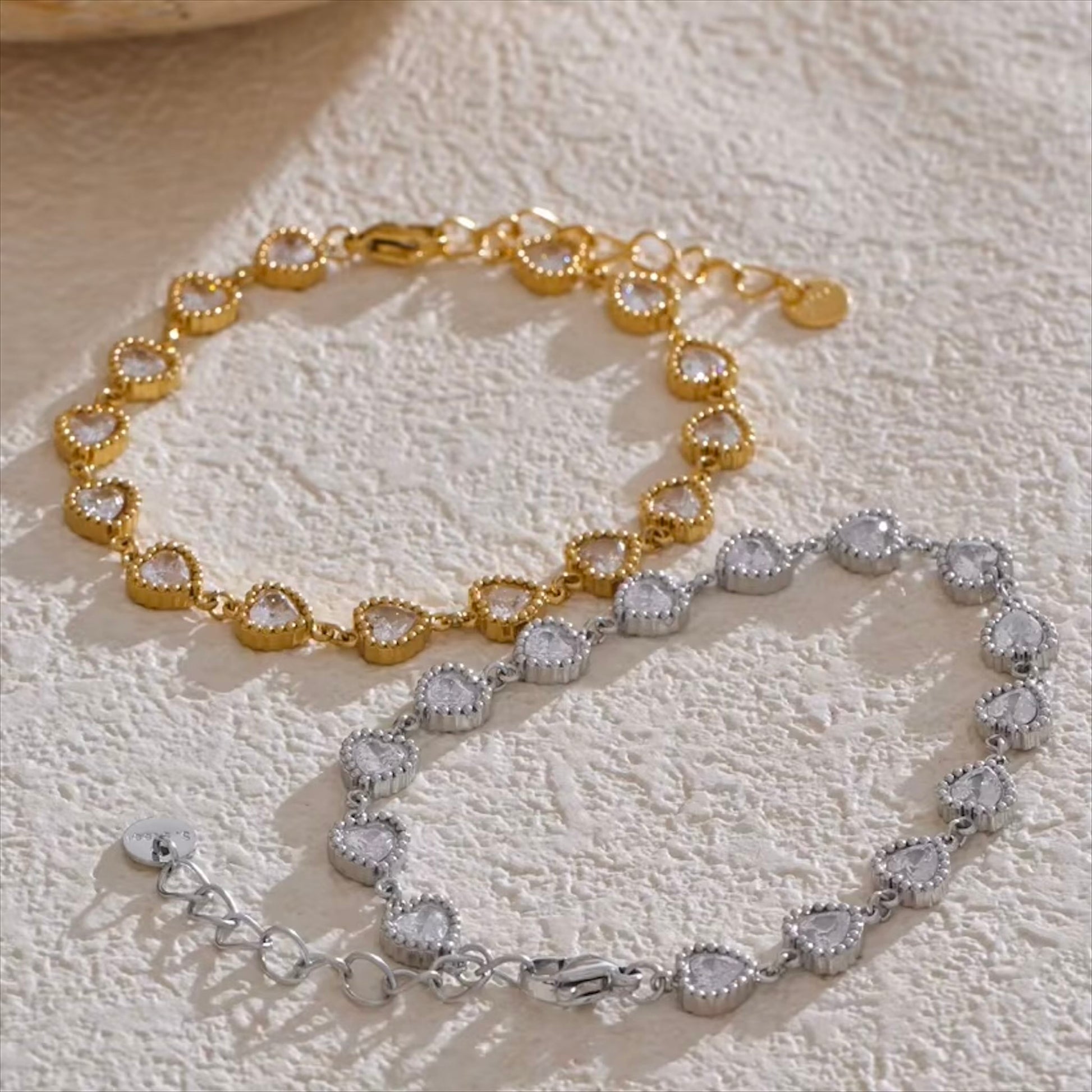 Bracelet tennis cœurs en acier inoxydable plaqué or/PVD argent, CZ pavés, 17cm (6,9-10,1 pouces), 8,5g – duo Saint-Valentin doré/argenté Bijoux Prestige.