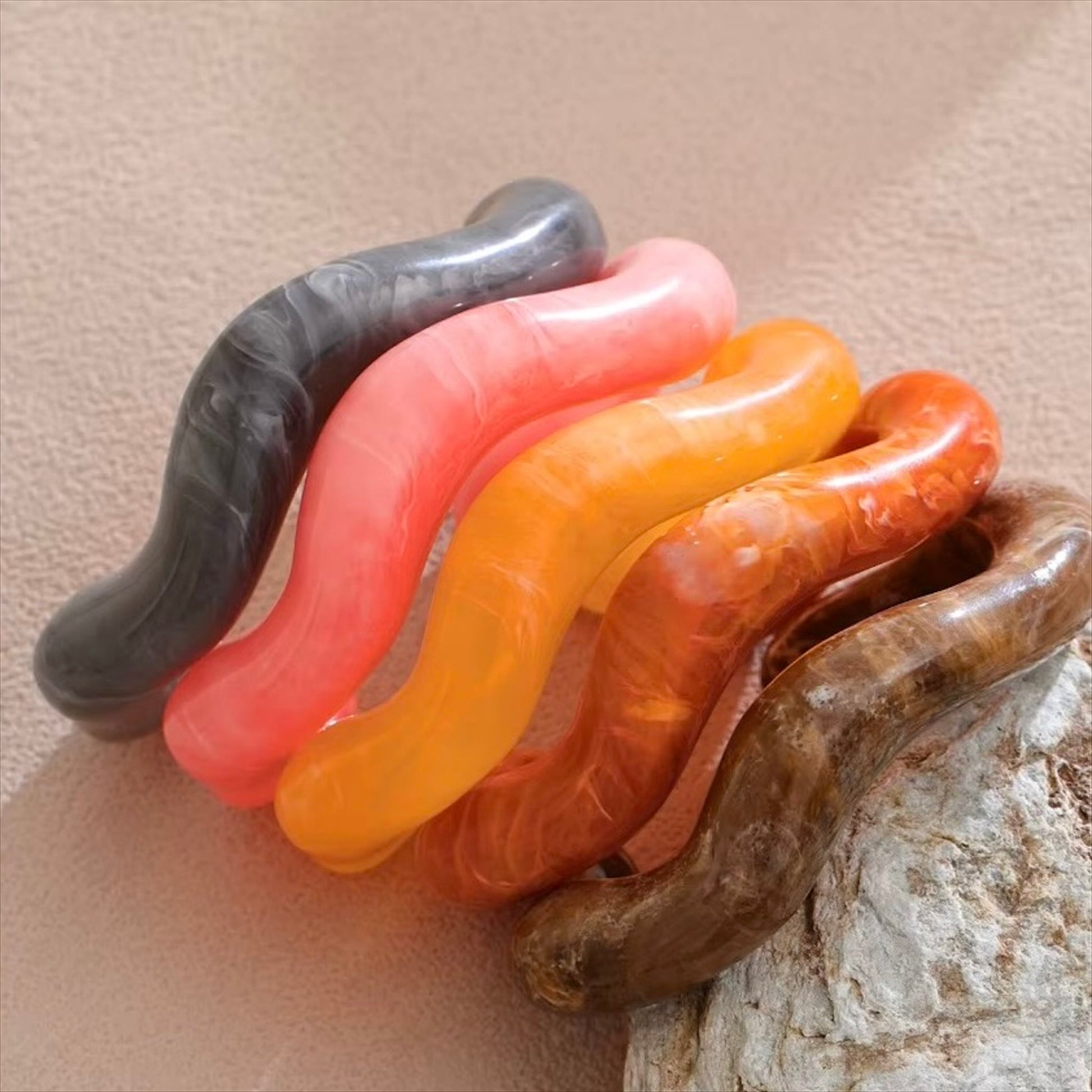 Bracelets jonc résine colorée femme, tendance moderne multicolore – Bijoux Prestige