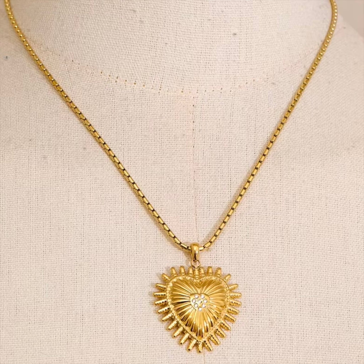 Collier cœur festonné cubic zircon en acier inoxydable plaqué or/PVD argent, chaîne 45cm (17,7-19,7 pouces), 15g – duo Saint-Valentin doré/argenté Bijoux Prestige.