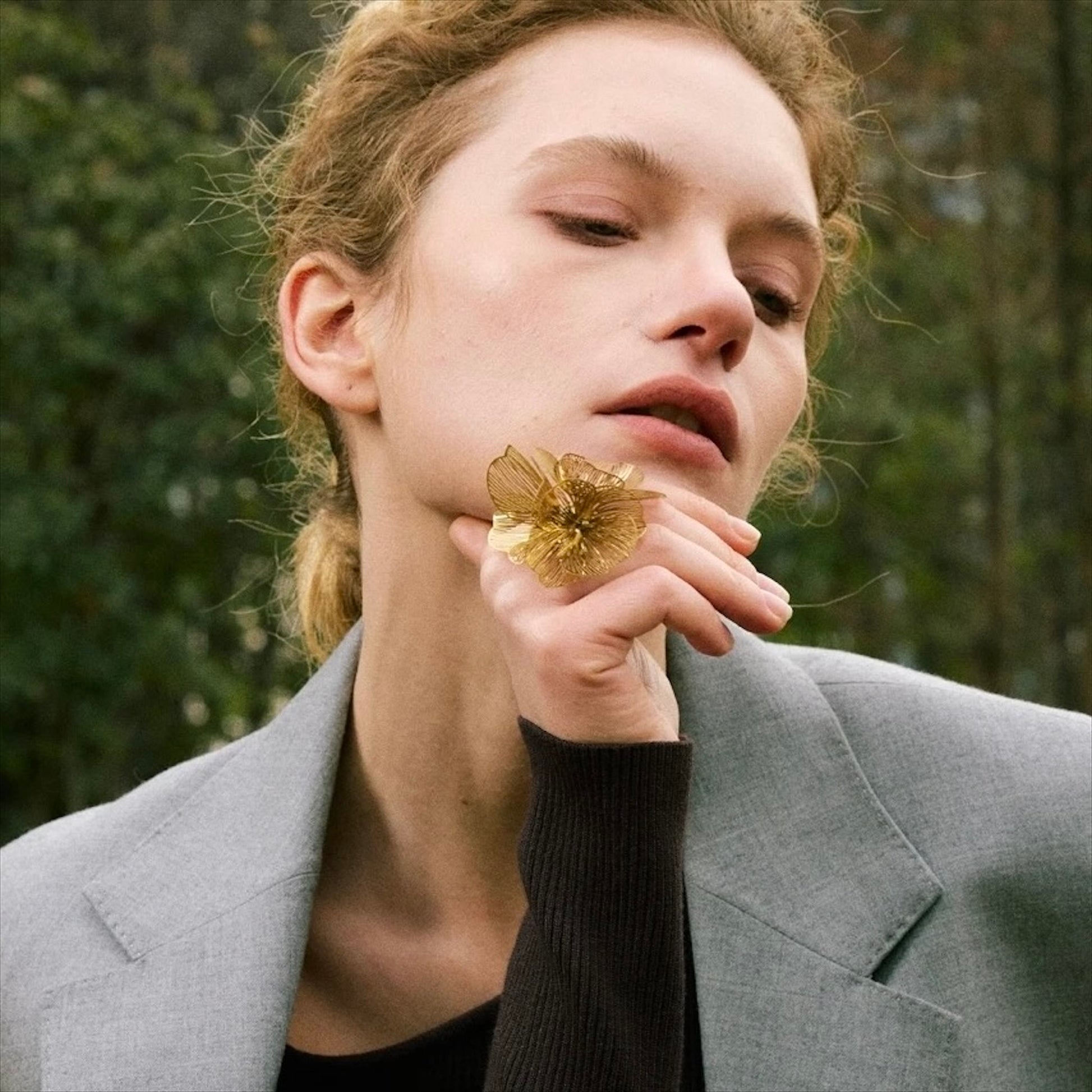 Bague fleur ajourée pétales filigrane dorée PVD et argentée acier inox 30mm 12g, Bijoux Prestige