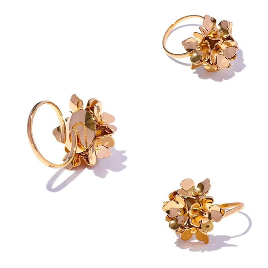 Bague dorée en acier inoxydable avec grand bouquet de fleurs, bijou élégant et féminin pour femme - Bijoux Prestige.