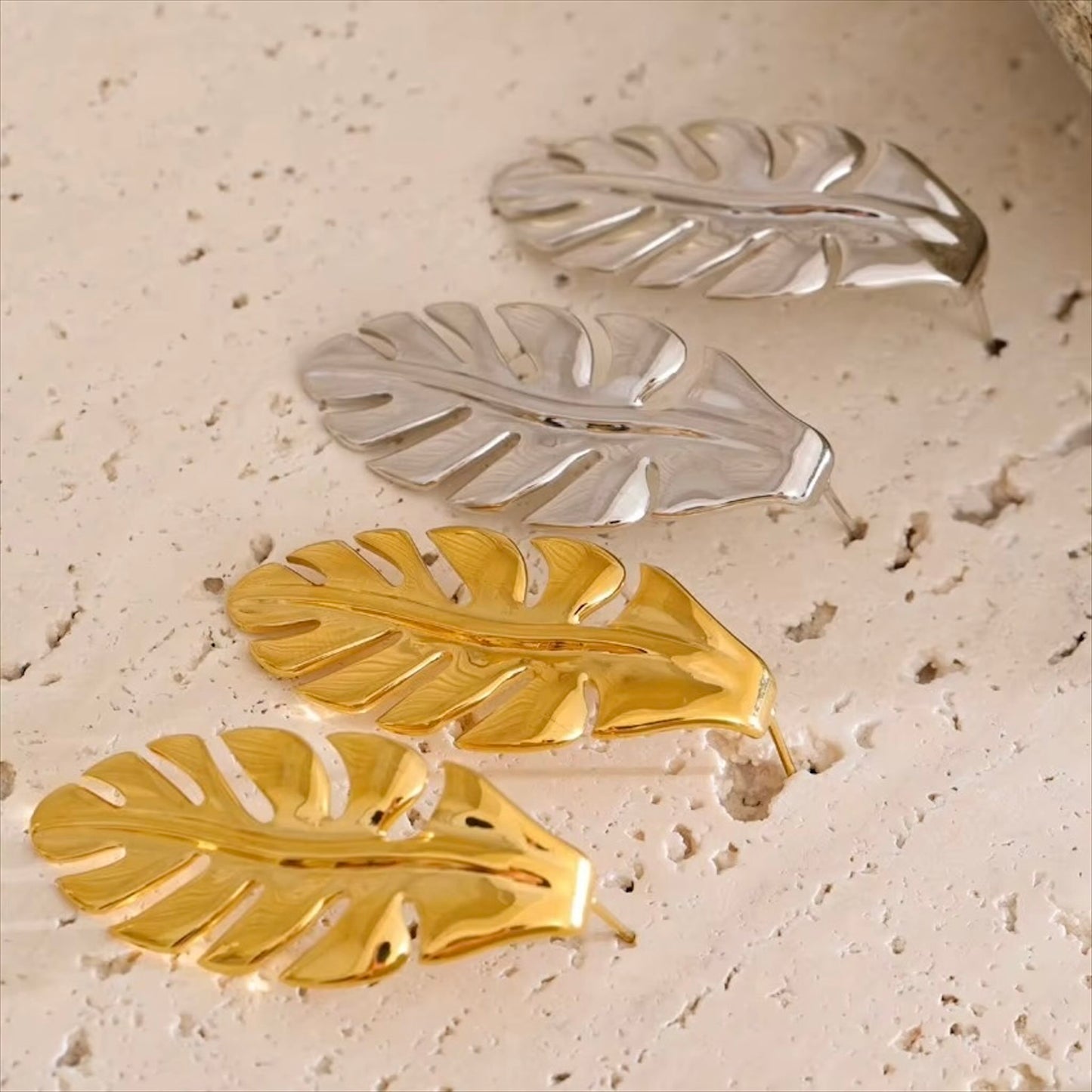 Boucles d'oreilles en forme de feuille, acier inoxydable doré et argenté, pour femme, élégance naturelle.